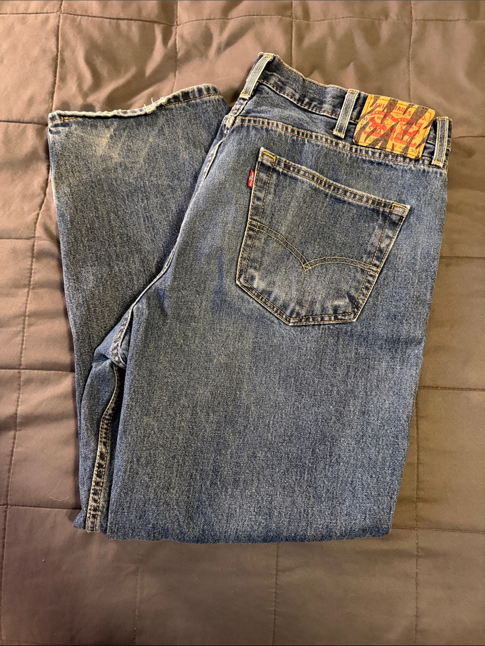 Levi's Men's Indigo Blue Relaxed Fit Jeans
